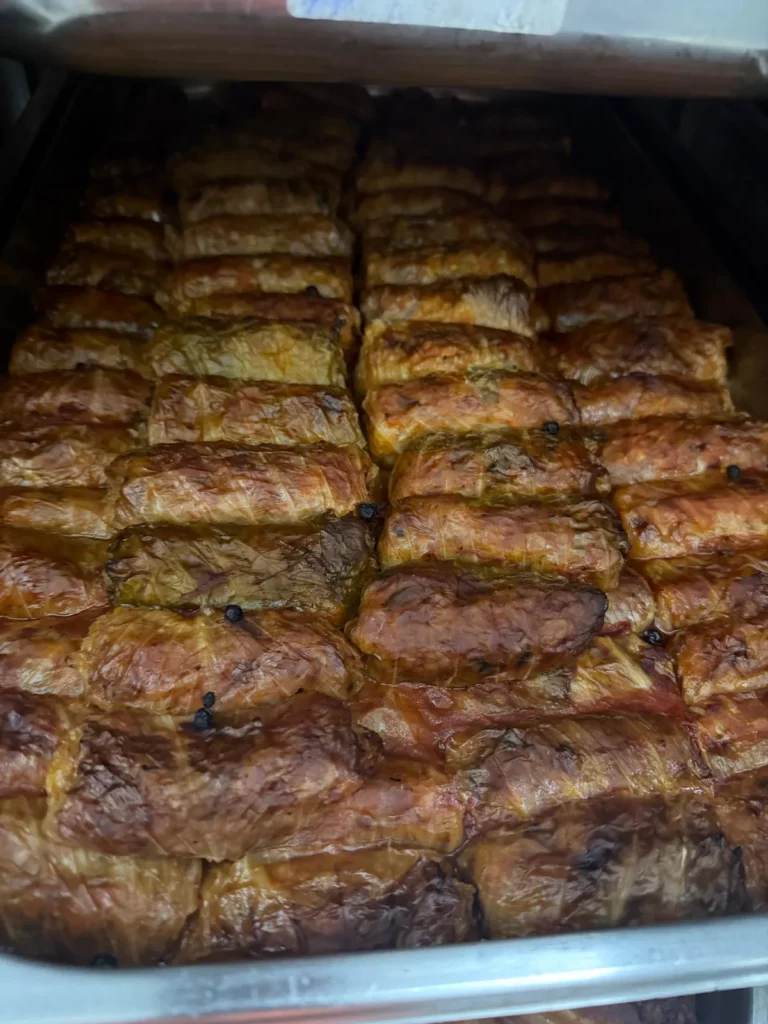 Plăcinte cu carne pentru pomeni Lugoj - meniu pomană MGM Casa Funerară D'Ana